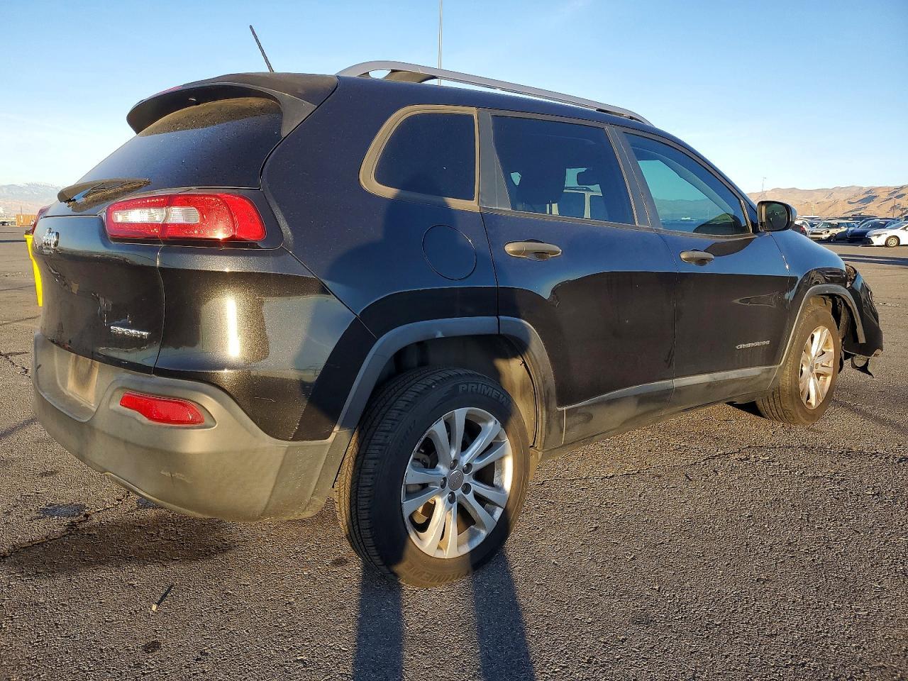 2015 Jeep Cherokee Sport - Фото 3