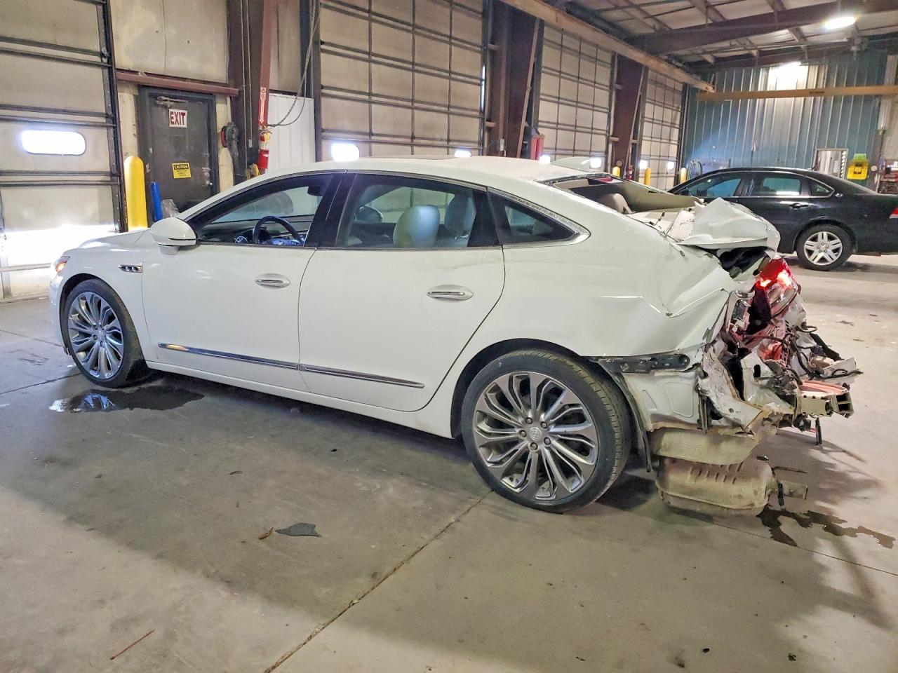 2018 Buick Lacrosse Premium - Фото 2