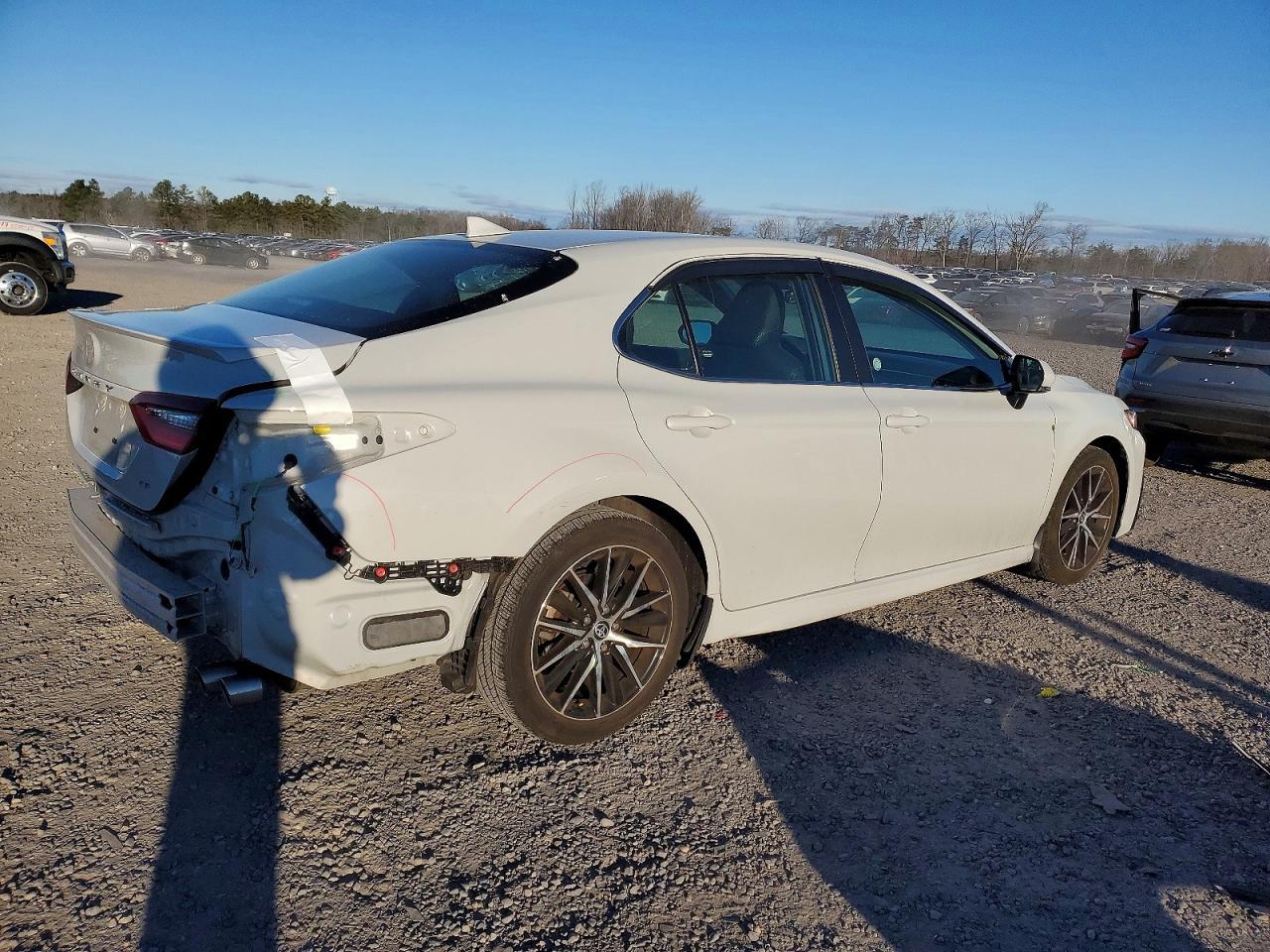 2023 Toyota Camry Se - Фото 3