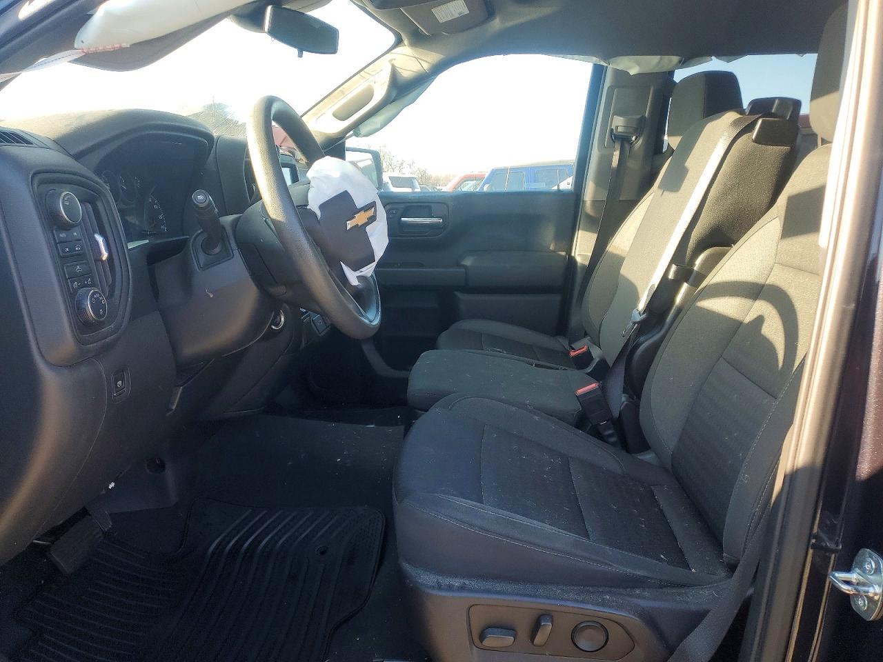 2023 Chevrolet Silverado K1500 Custom - Фото 7
