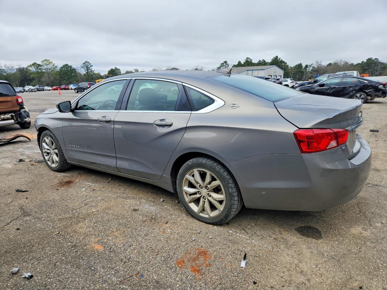2018 Chevrolet Impala Lt - Фото 2