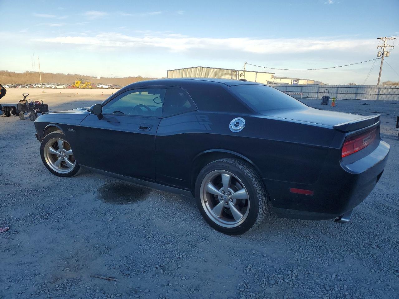 2010 Dodge Challenger - Image 2