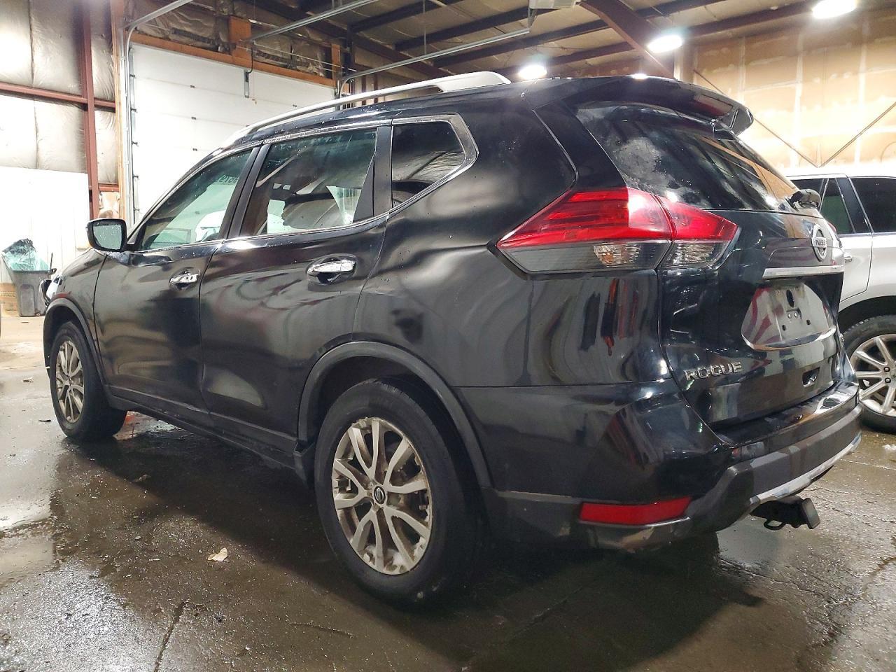 2017 Nissan Rogue S - Фото 2