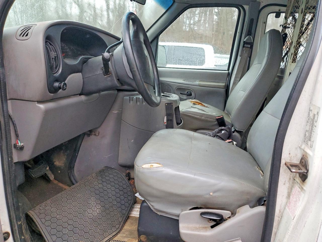 2000 Ford E250 Delivery Van - Фото 7