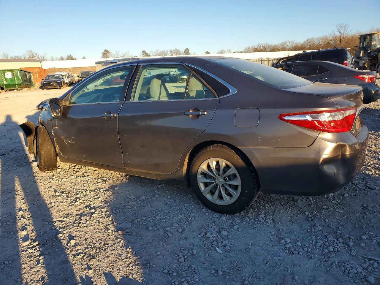 2015 Toyota Camry Le - Image 2