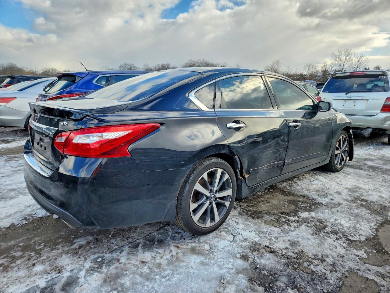 2016 Nissan Altima 2.5 - Фото 3