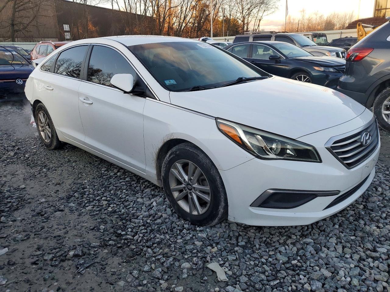 2017 Hyundai Sonata Se - Фото 4