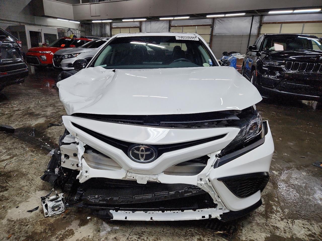 2023 Toyota Camry Se - Фото 5