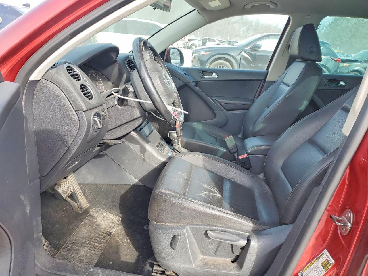 2011 Volkswagen Tiguan S - Image 7