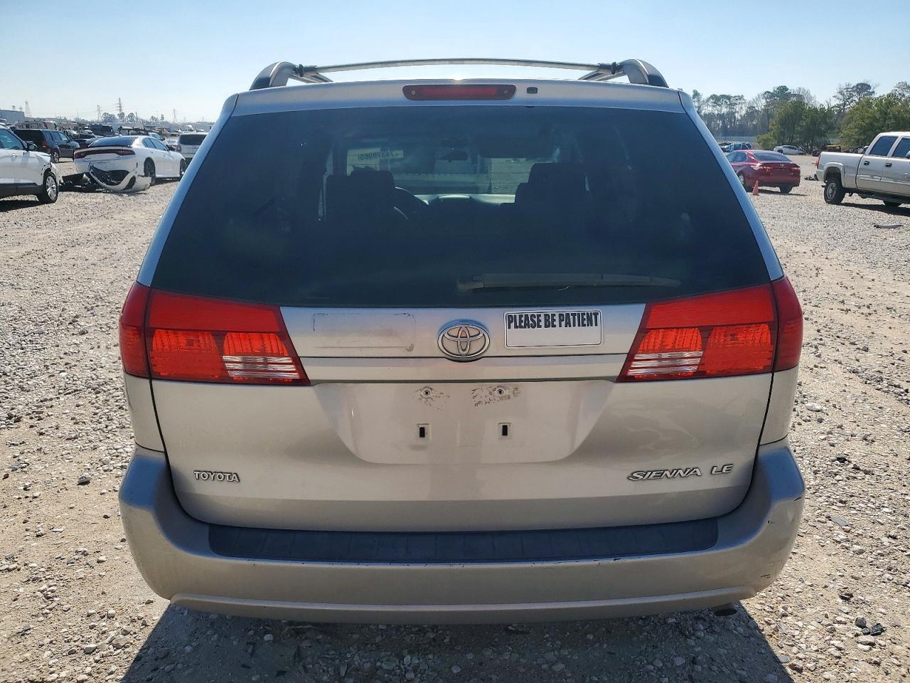 2004 Toyota Sienna - Фото 6