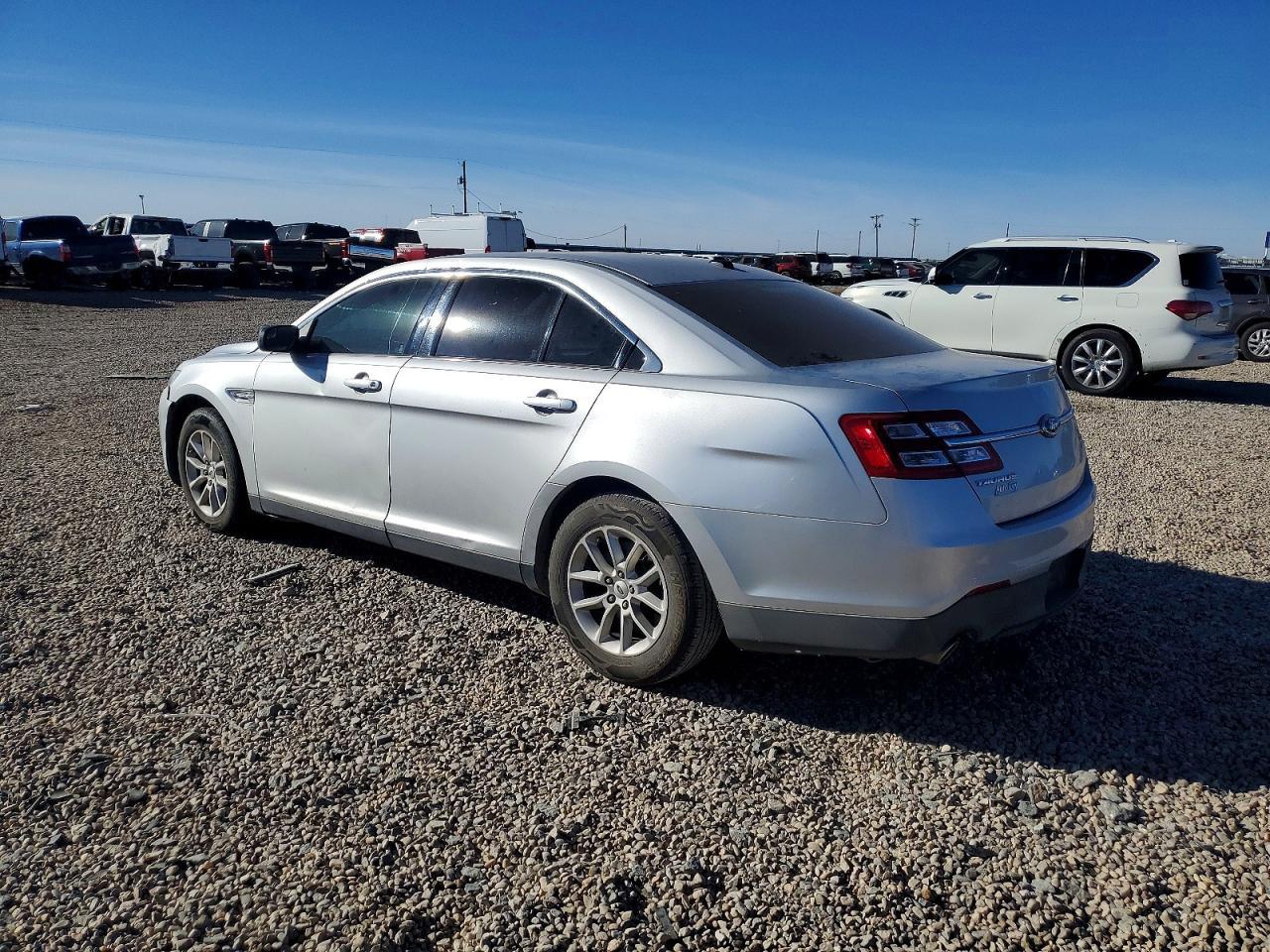 2013 Ford Taurus Se - Image 2