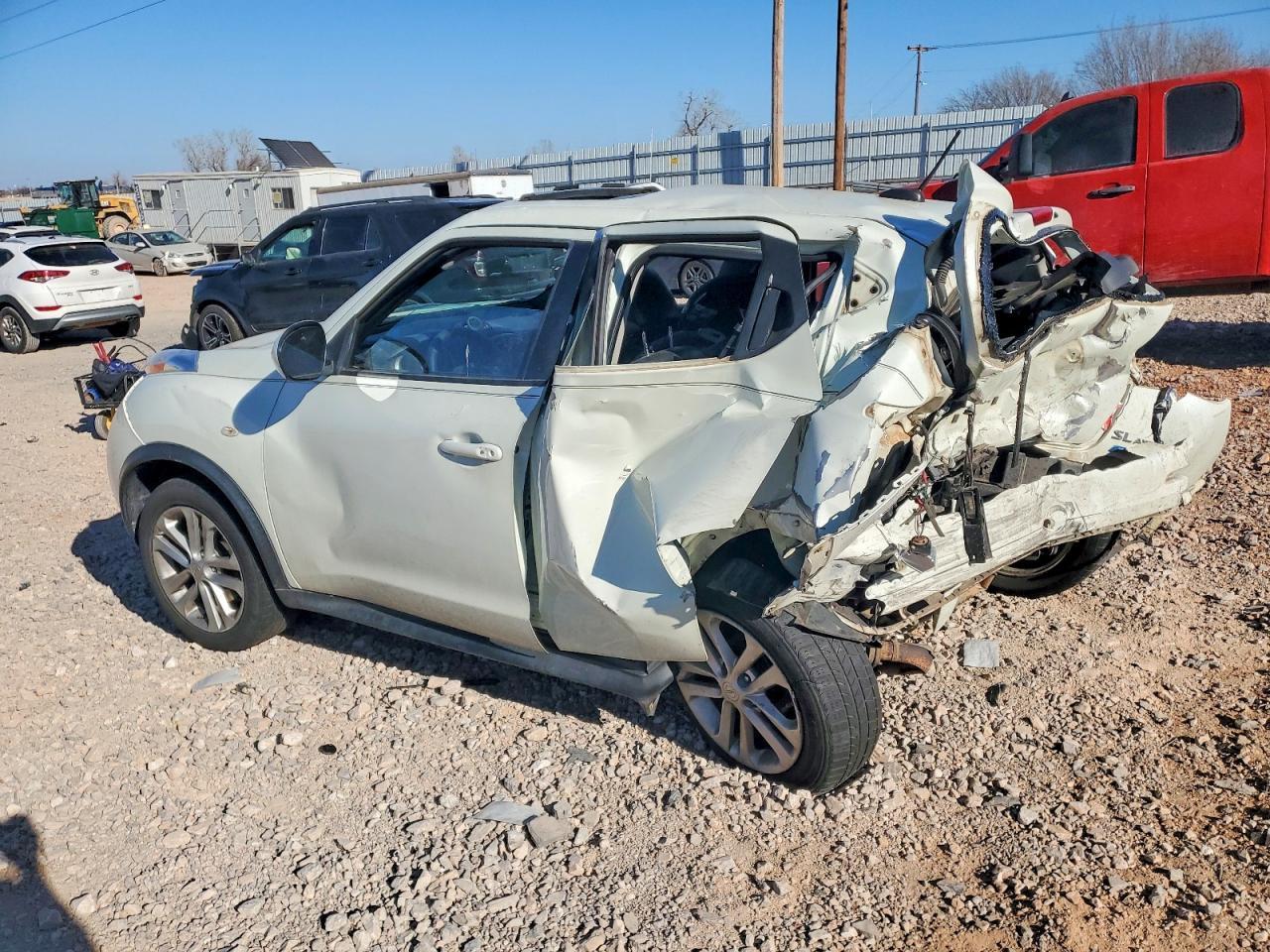 2012 Nissan Juke S - Фото 2