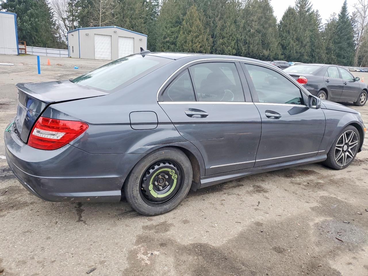 2013 Mercedes-Benz C 250 - Image 3
