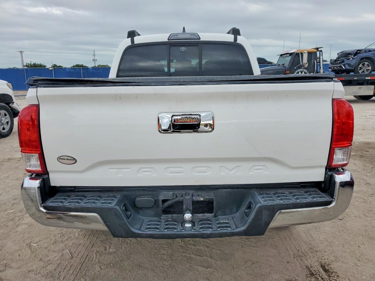2016 Toyota Tacoma Double Cab - Фото 6