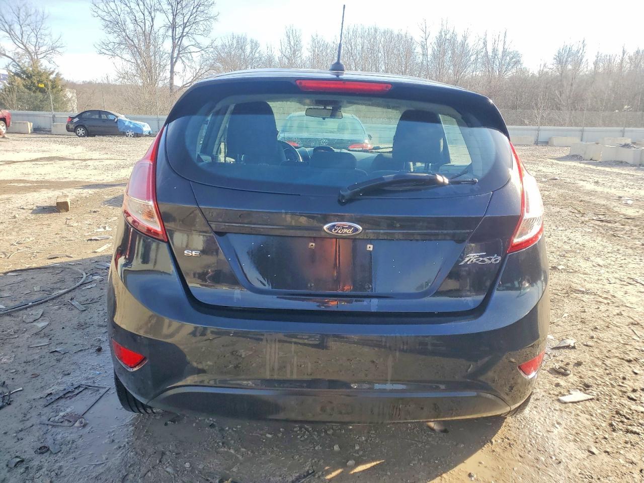 2015 Ford Fiesta Se - Image 6