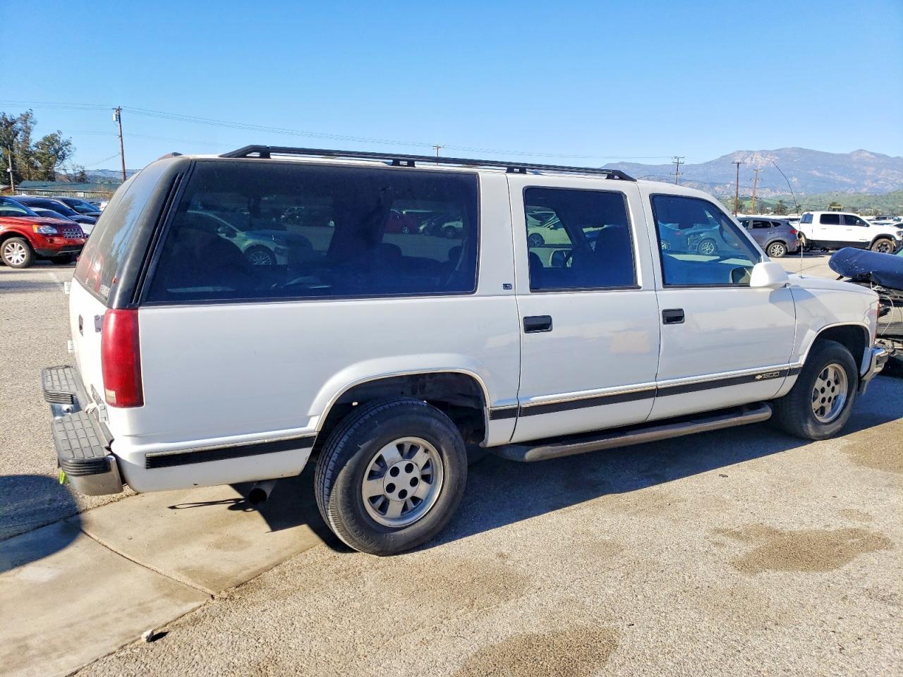 1995 Chevrolet Suburban 1 - Фото 3