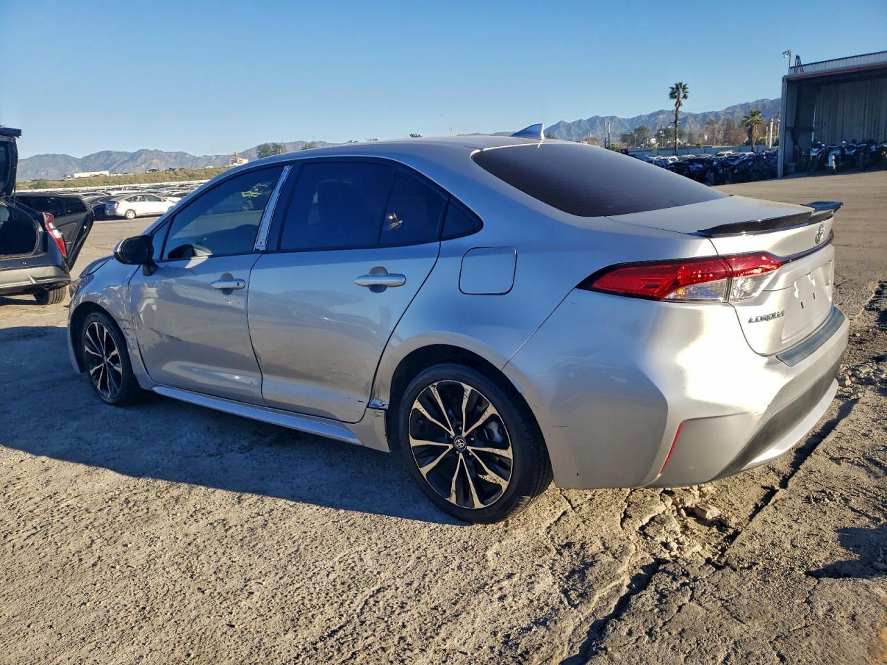 2020 Toyota Corolla Le - Фото 2