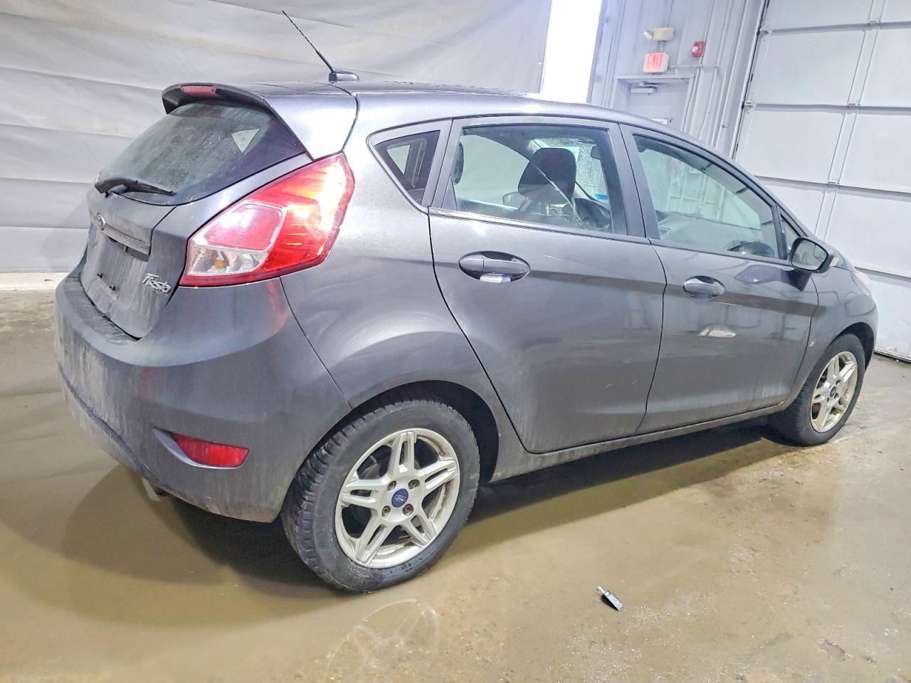 2019 Ford Fiesta Se - Image 3