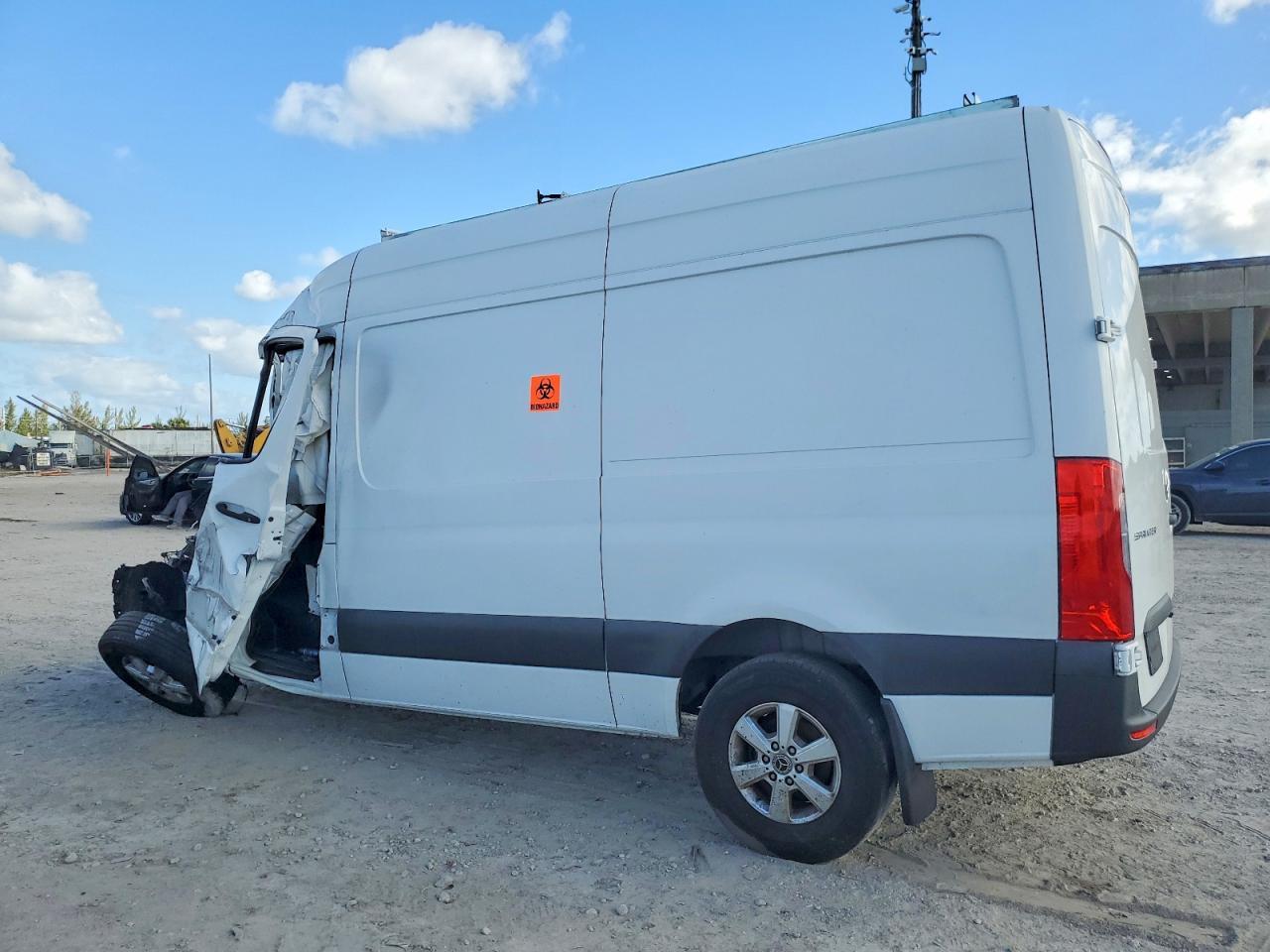 2019 Mercedes-Benz Sprinter 1500 - Image 2