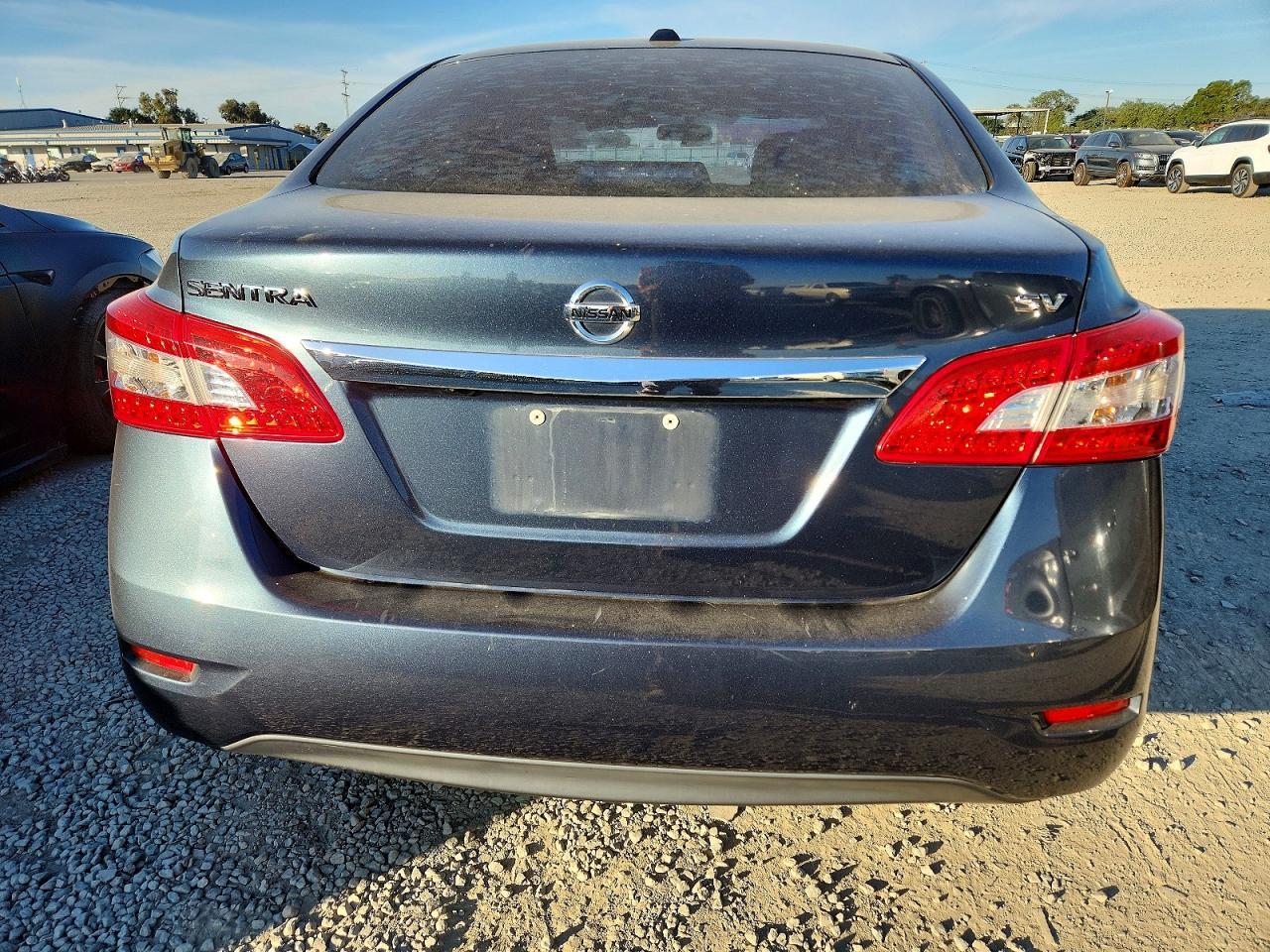 2015 Nissan Sentra S - Фото 6