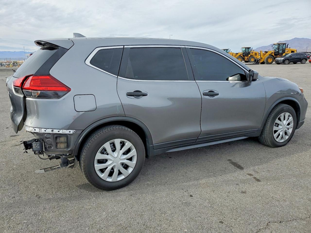 2017 Nissan Rogue S - Image 3