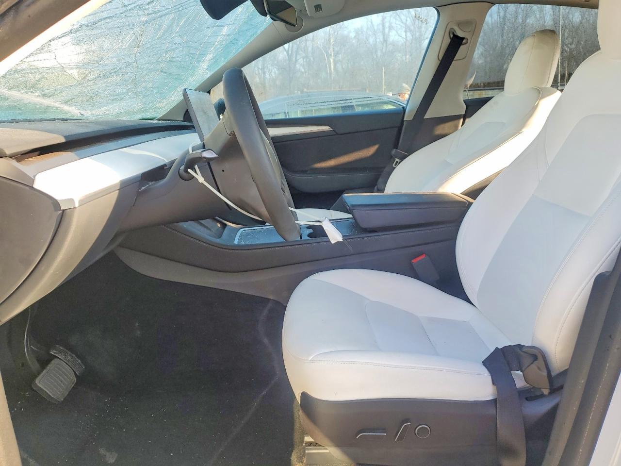 2023 Tesla Model Y - Image 7