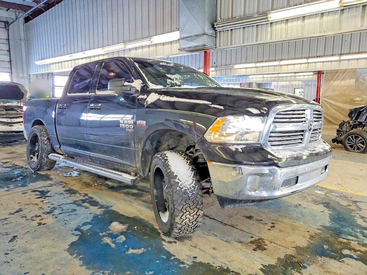2019 Ram 1500 Classic Slt - Image 4