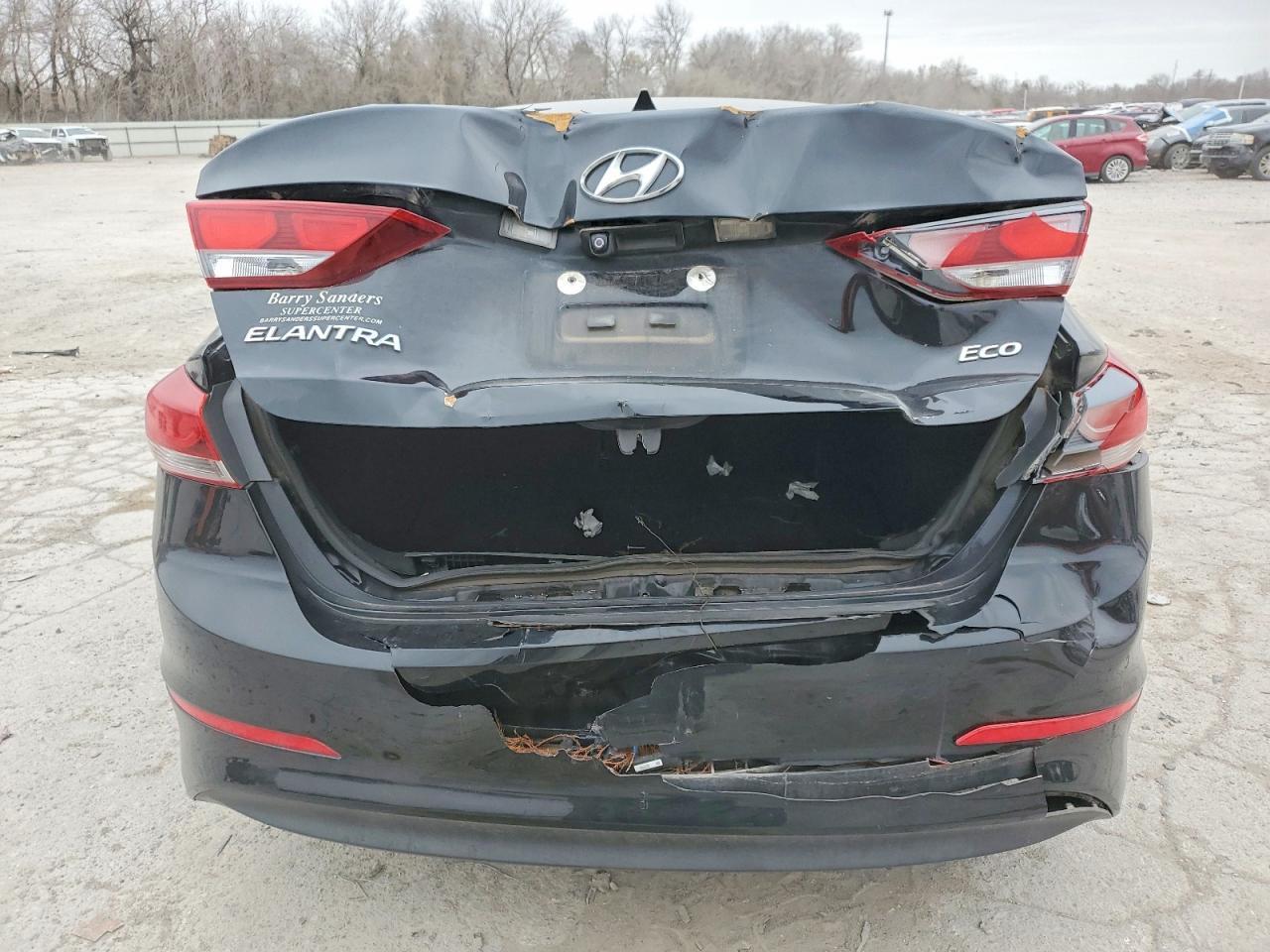 2018 Hyundai Elantra - Image 6