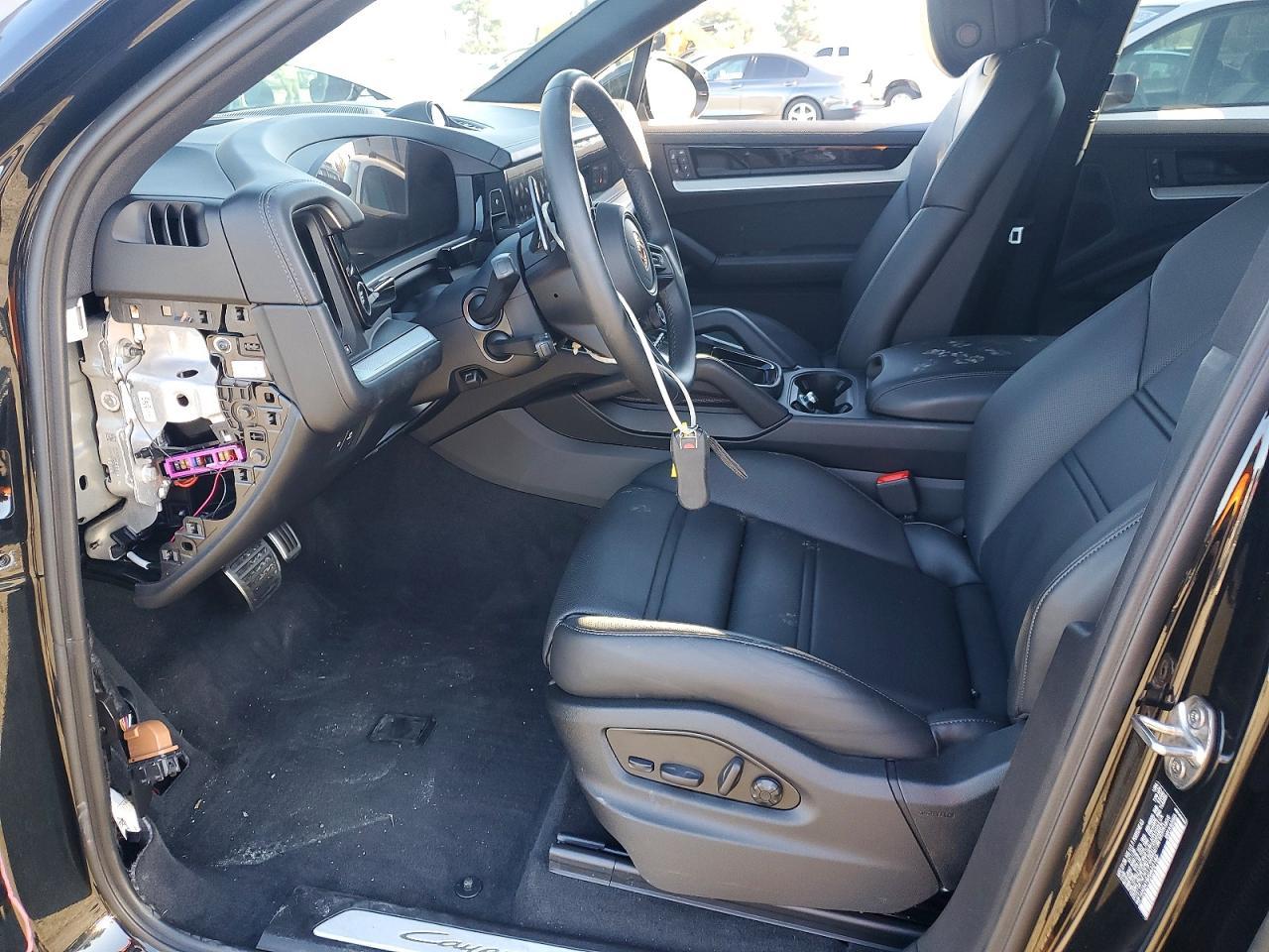 2025 Porsche Cayenne Se Hybrid - Image 7