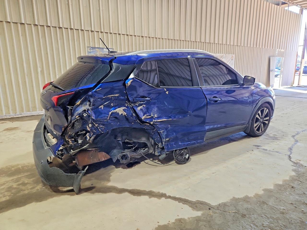 2020 Nissan Kicks Sv - Image 3