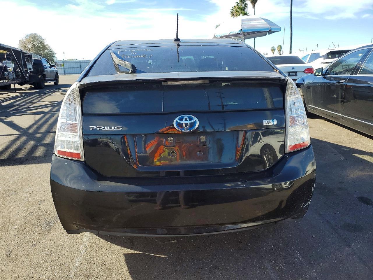 2011 Toyota Prius - Фото 6