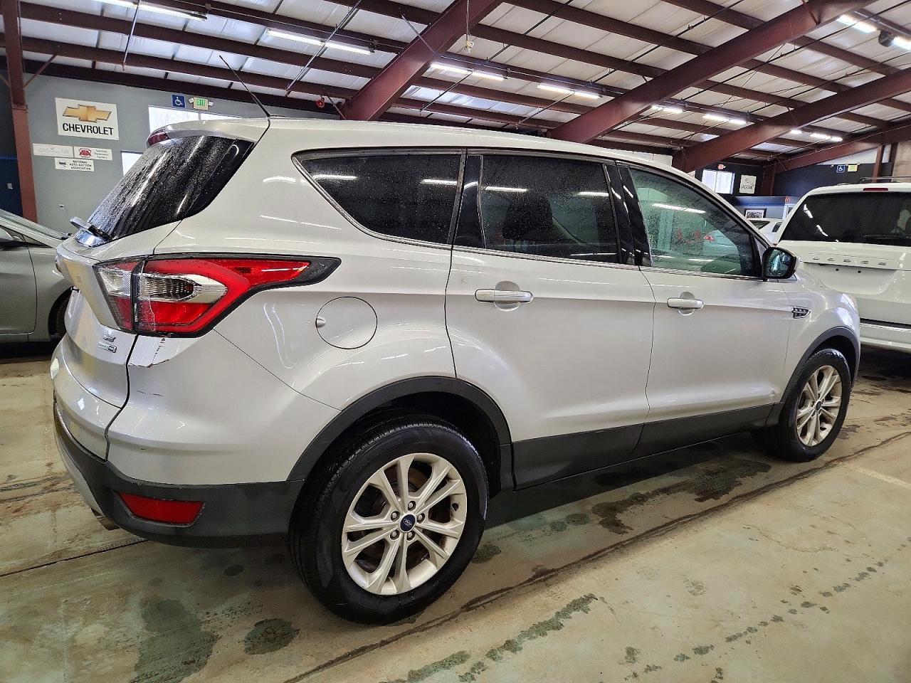 2017 Ford Escape Se - Фото 3