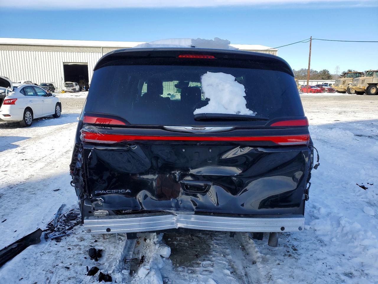 2023 Chrysler Pacifica Touring L - Фото 6