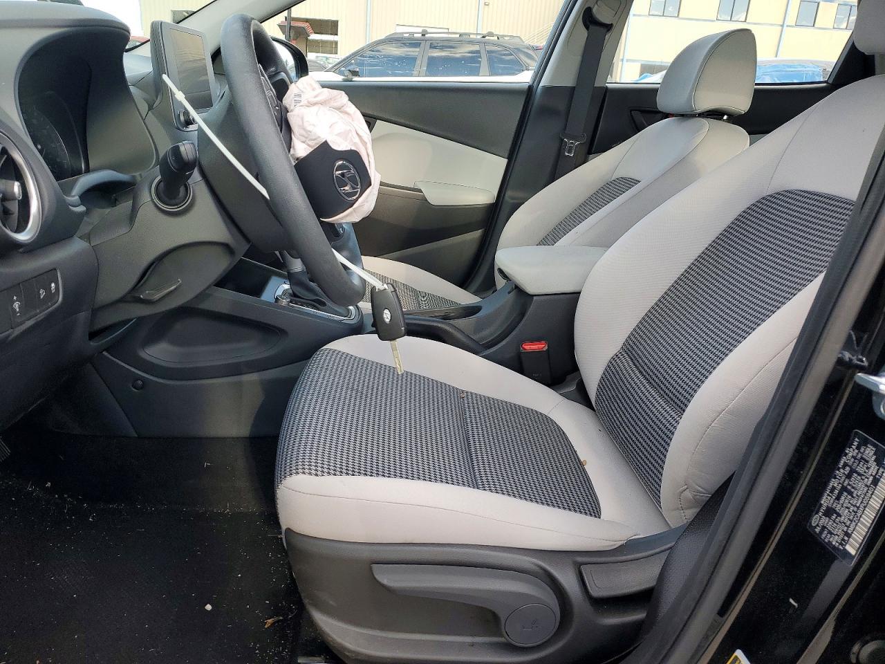 2023 Hyundai Kona Se - Image 7