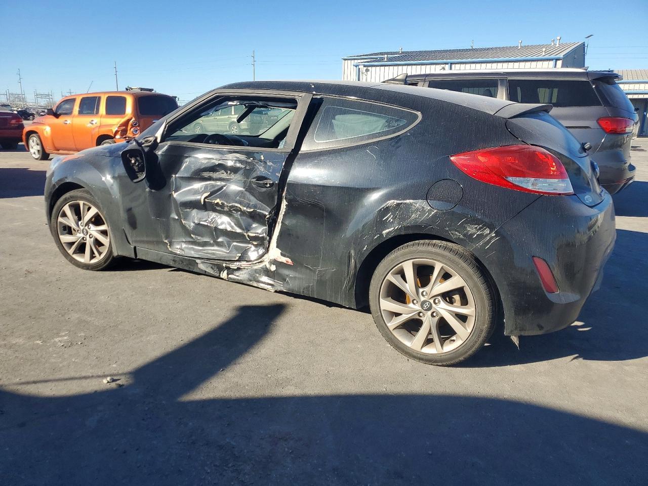 2016 Hyundai Veloster - Image 2