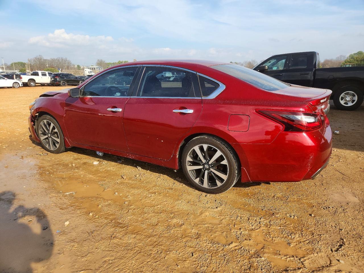 2018 Nissan Altima 2.5 Sr - Фото 2