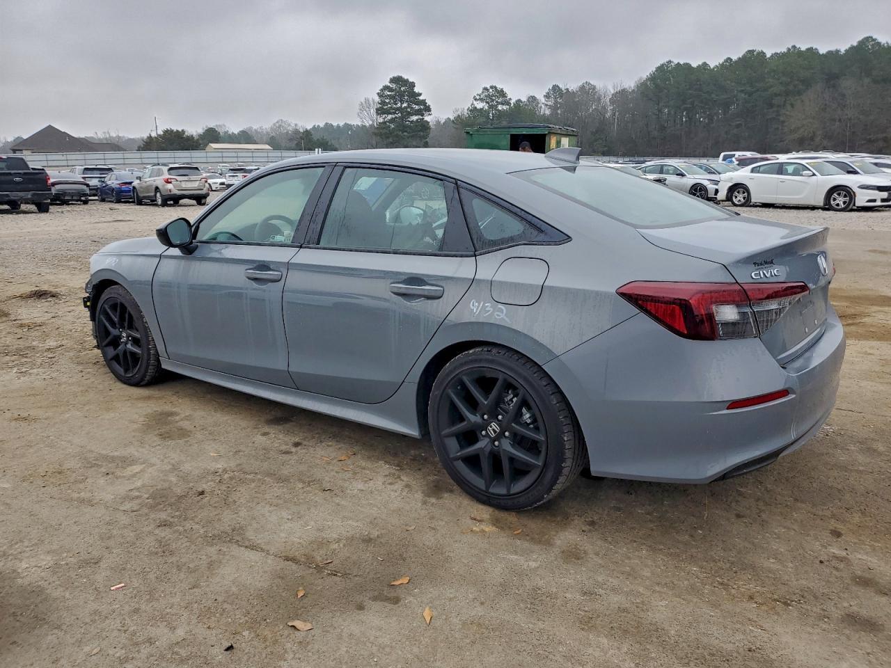 2025 Honda Civic Sport - Фото 2