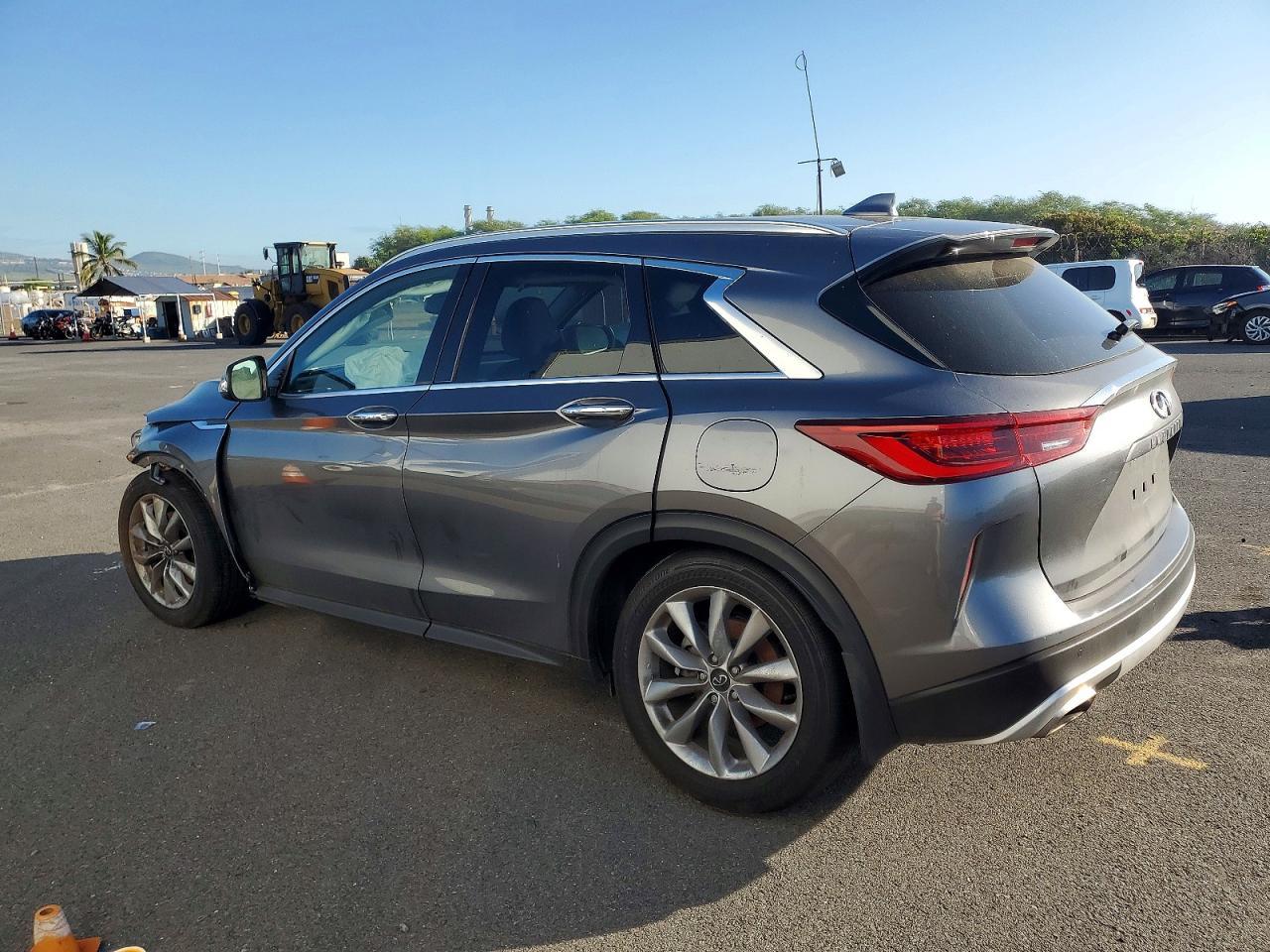 2022 Infiniti Qx50 Luxe - Image 2