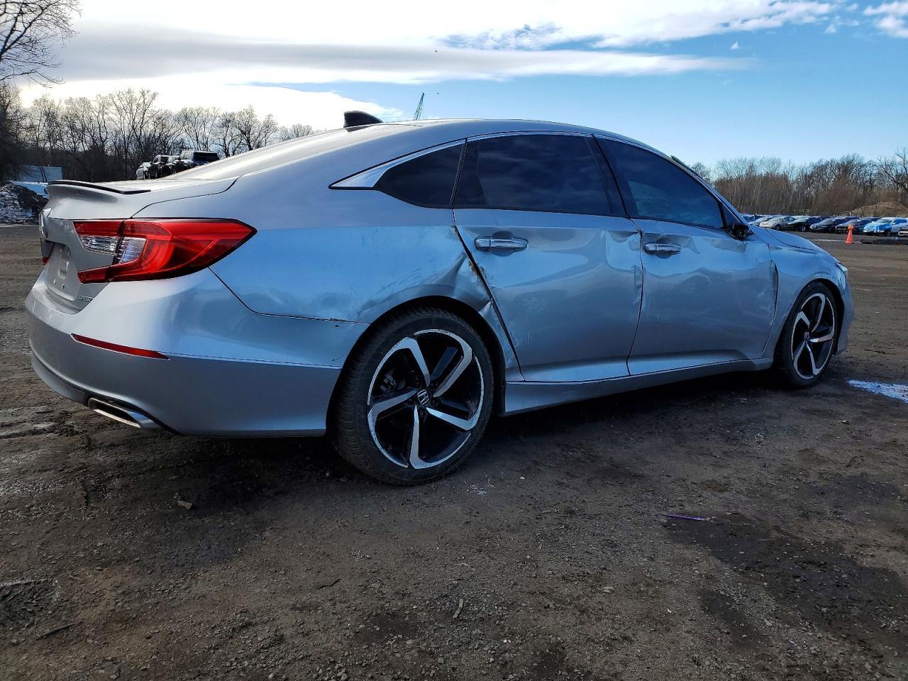 2022 Honda Accord Sport - Фото 3