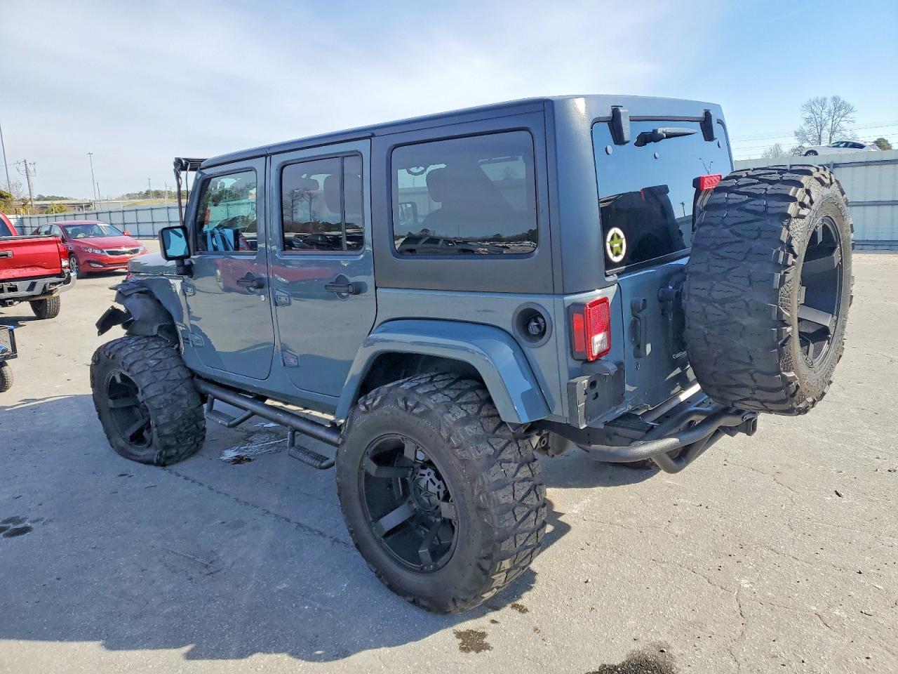 2015 Jeep Wrangler Unlimited Sahara - Фото 2