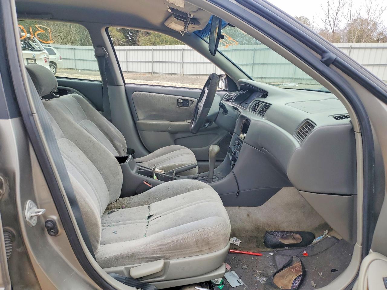 1999 Toyota Camry Ce - Image 7