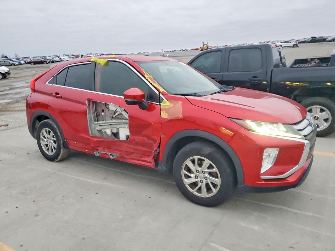 2018 Mitsubishi Eclipse Cross Es - Image 4