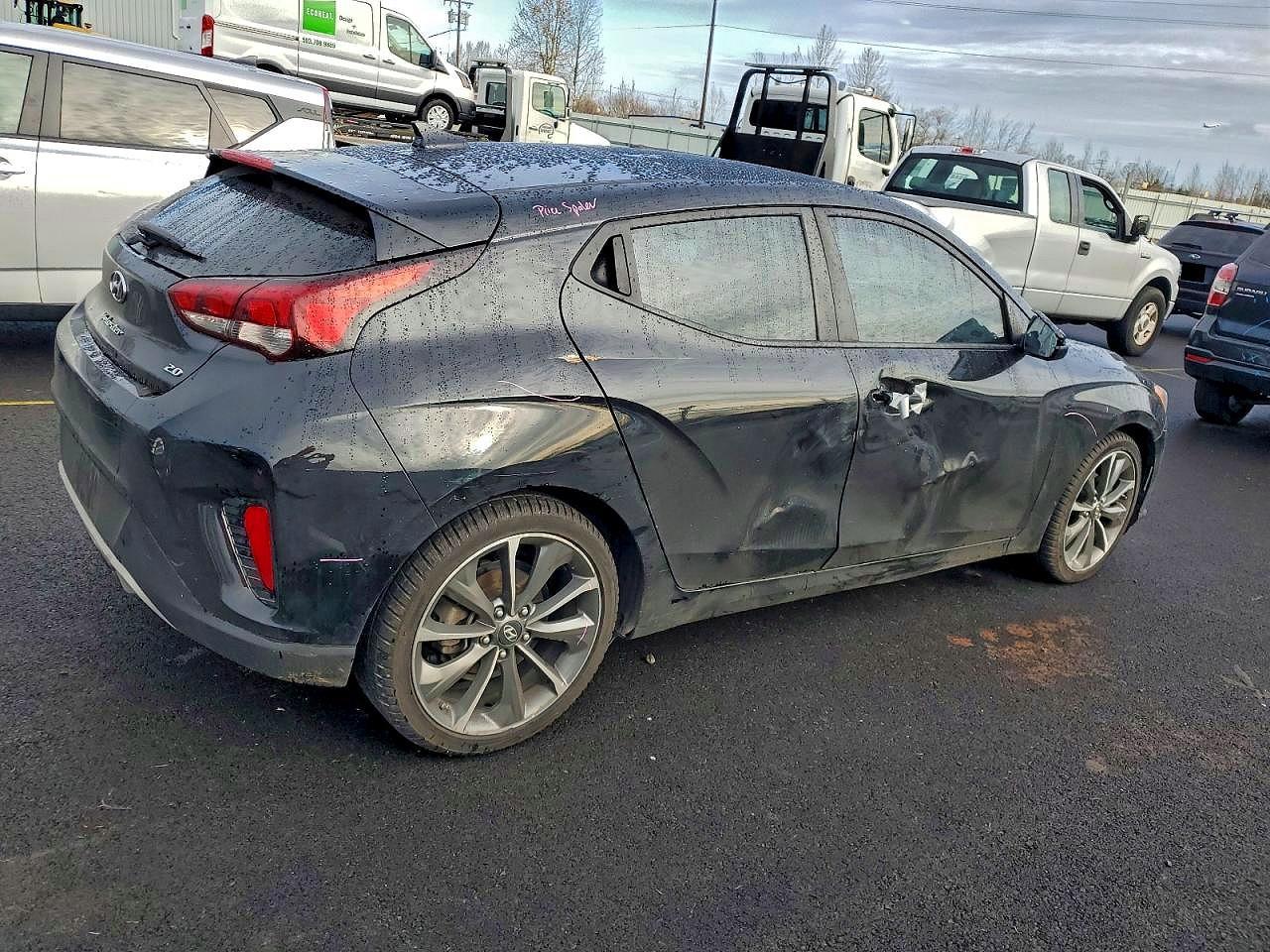 2020 Hyundai Veloster Base - Фото 3