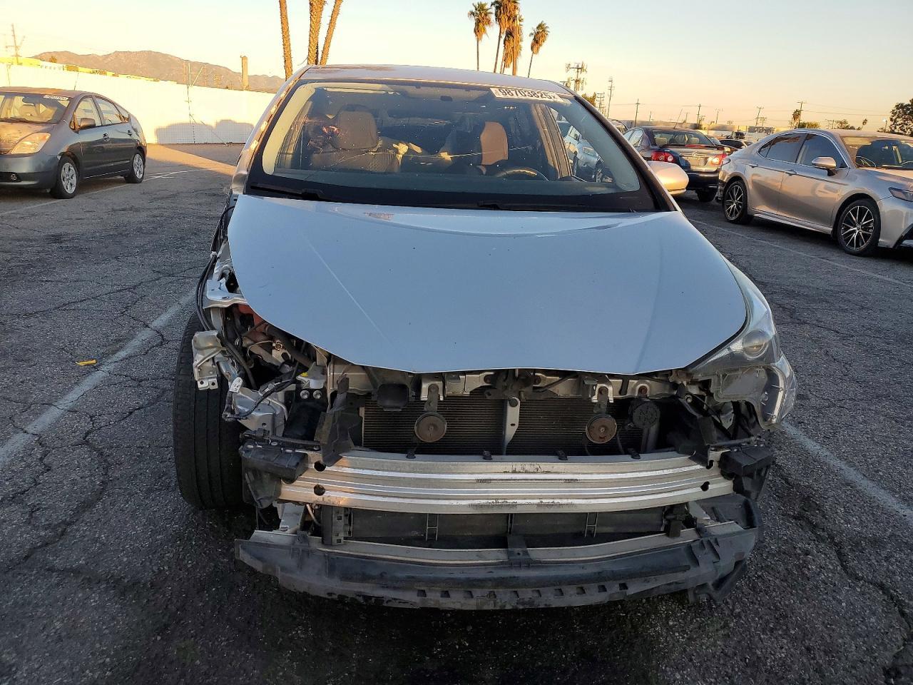 2016 Toyota Prius - Image 5