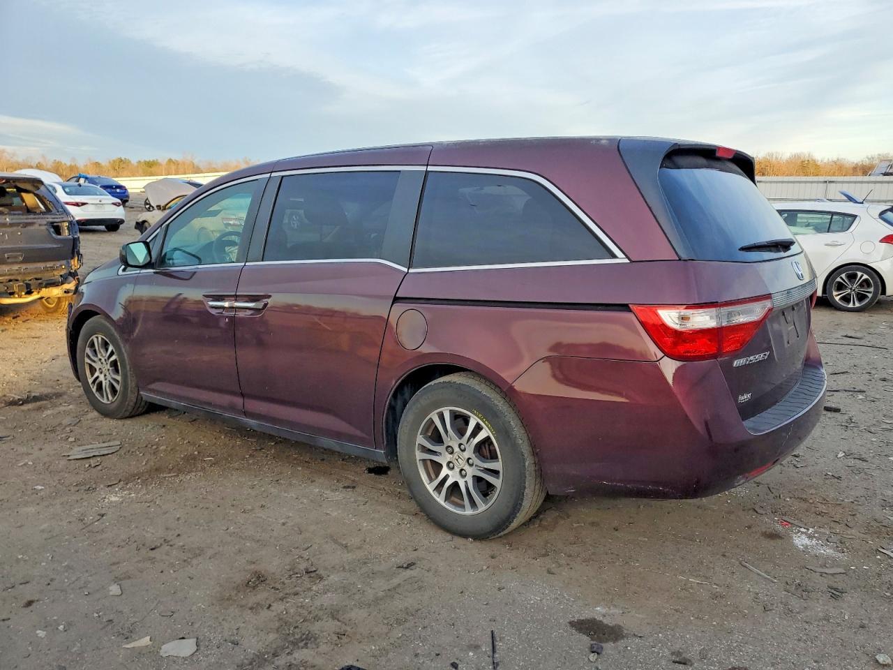 2011 Honda Odyssey Ex - Image 2