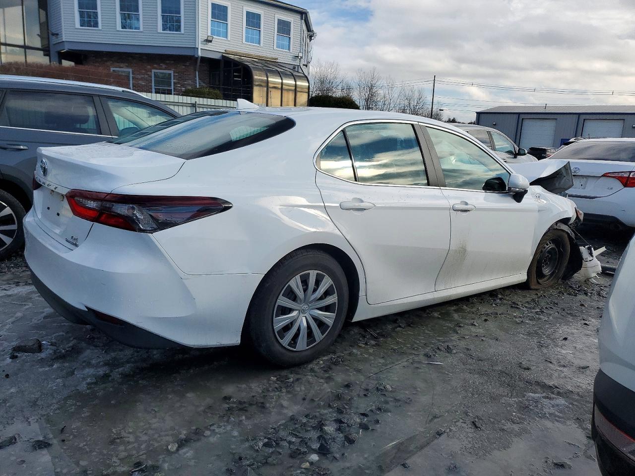 2022 Toyota Camry Hybrid Le - Фото 3