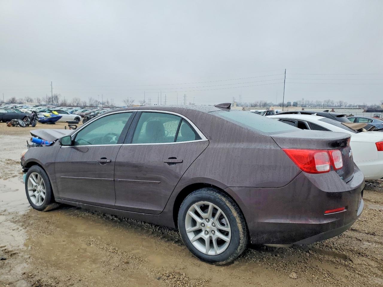 2015 Chevrolet Malibu 1Lt - Фото 2