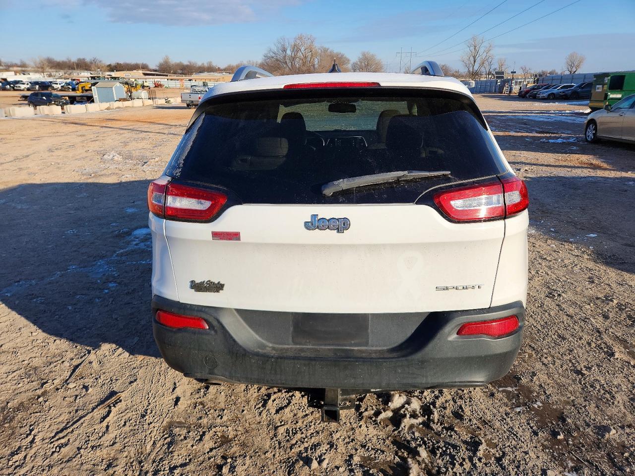 2015 Jeep Cherokee Sport - Image 6