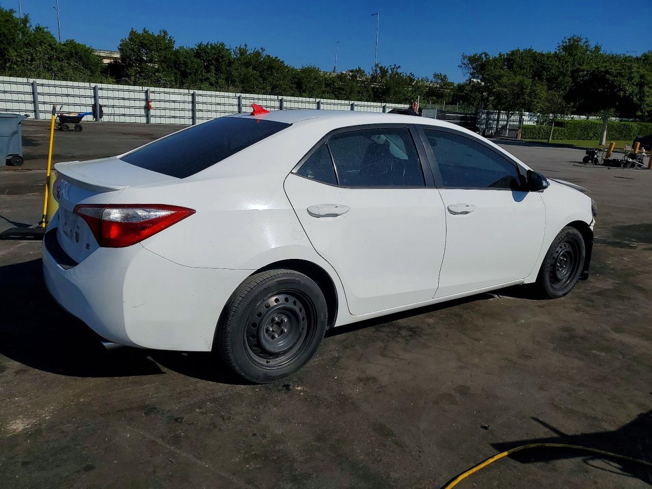 2016 Toyota Corolla S - Фото 3