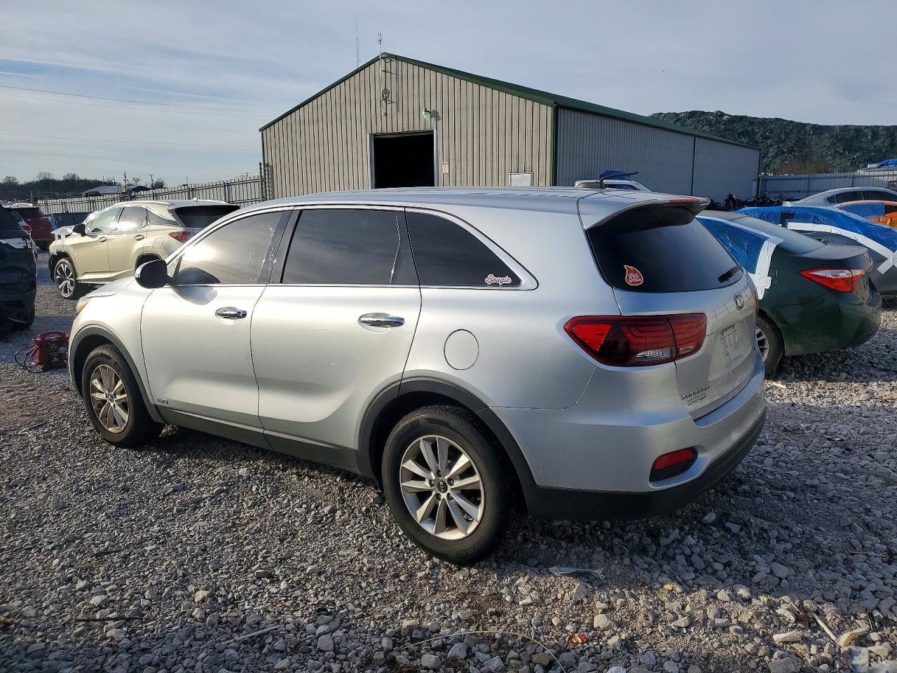 2019 Kia Sorento Lx - Image 2